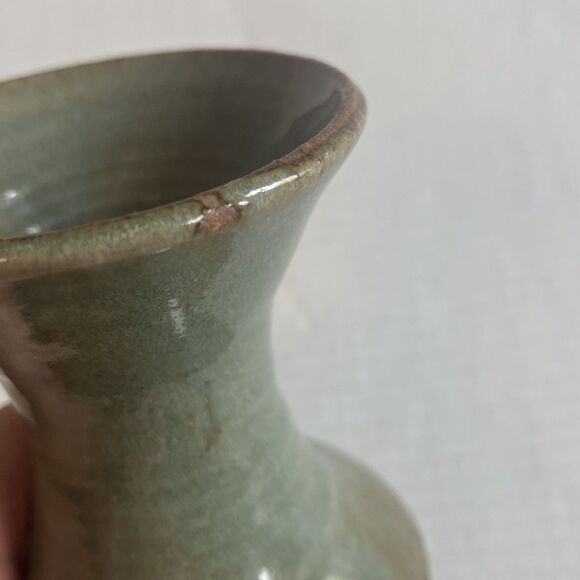 Studio Art Pottery Drip Glaze Sandstone Vase 8.75” Inch" Green Gray Signed - Picture 10 of 12